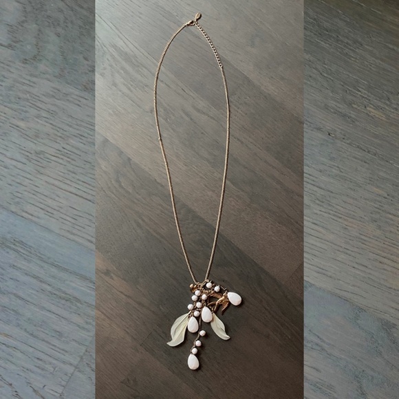 ALDO | Gold Tone Long Pendant Necklace - Picture 2 of 9